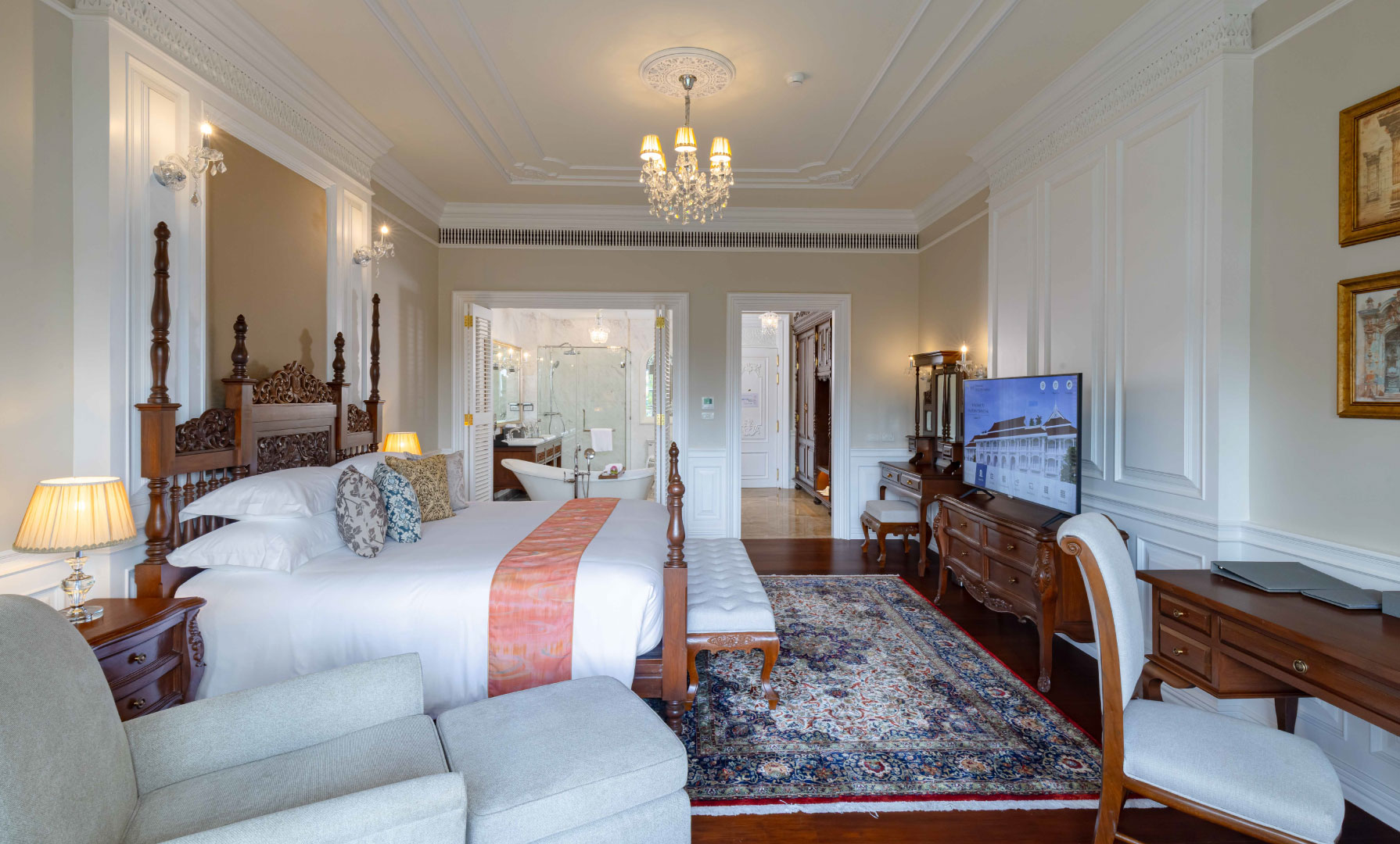 room-types-Deluxe-Suite-02