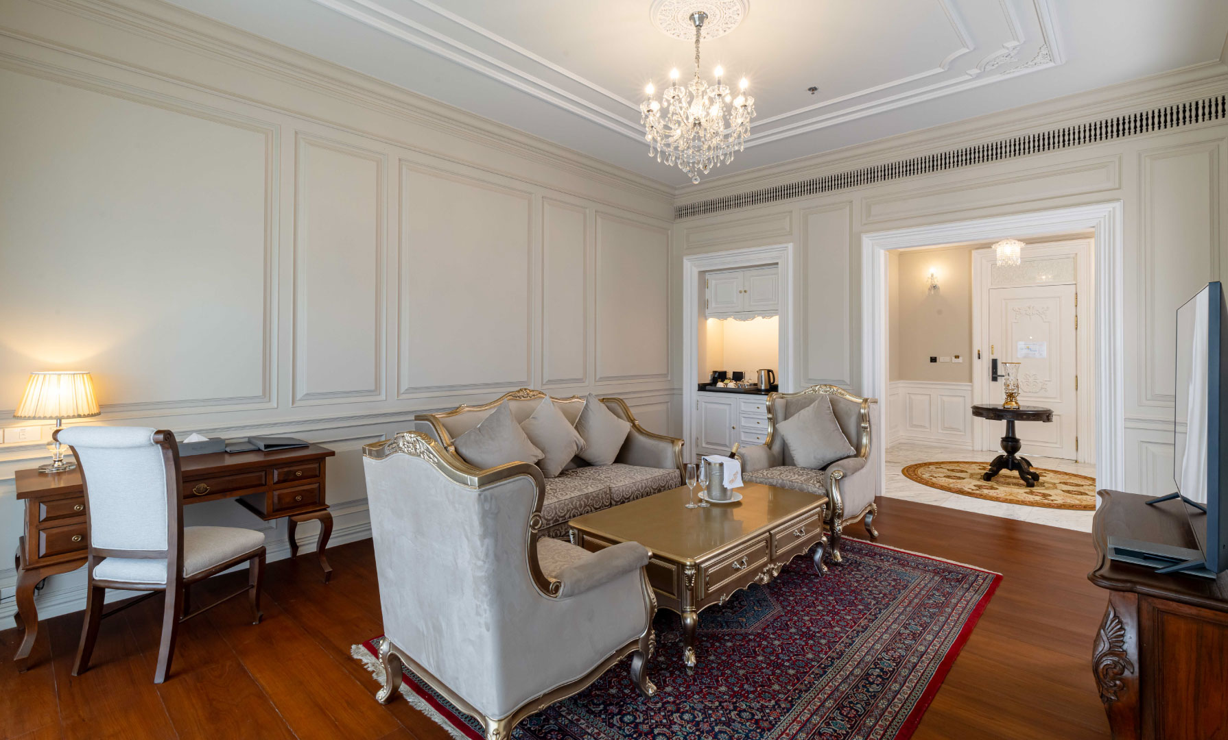 room-types-Junior-Suite-02